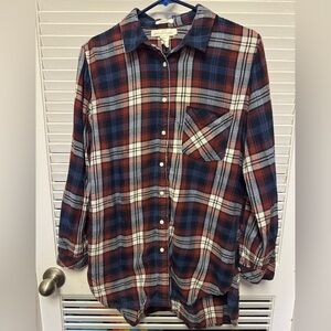 Women's 10 Plaid Button-Up Shirt